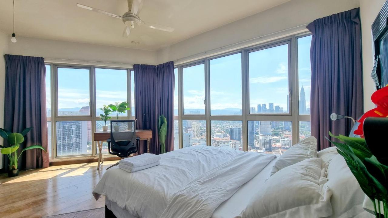 Penthouse On 34 - The Highest Unit And Best Views In Regalia & Private Rooftop Terrace Kuala Lumpur Bagian luar foto