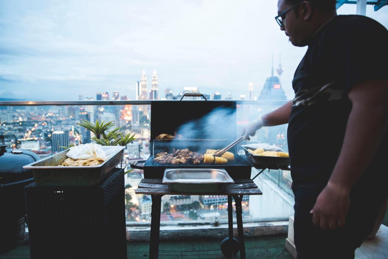 Penthouse On 34 - The Highest Unit And Best Views In Regalia & Private Rooftop Terrace Kuala Lumpur Bagian luar foto