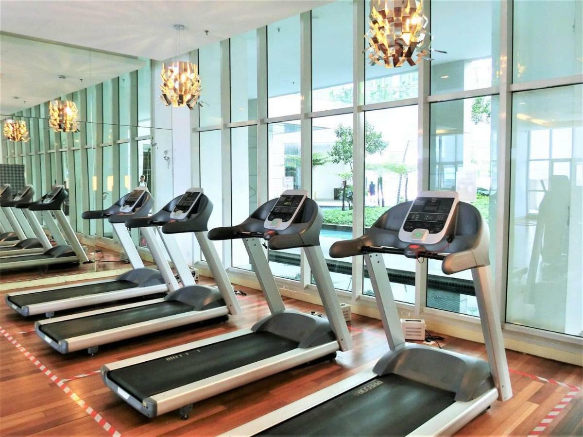 Penthouse On 34 - The Highest Unit And Best Views In Regalia & Private Rooftop Terrace Kuala Lumpur Bagian luar foto