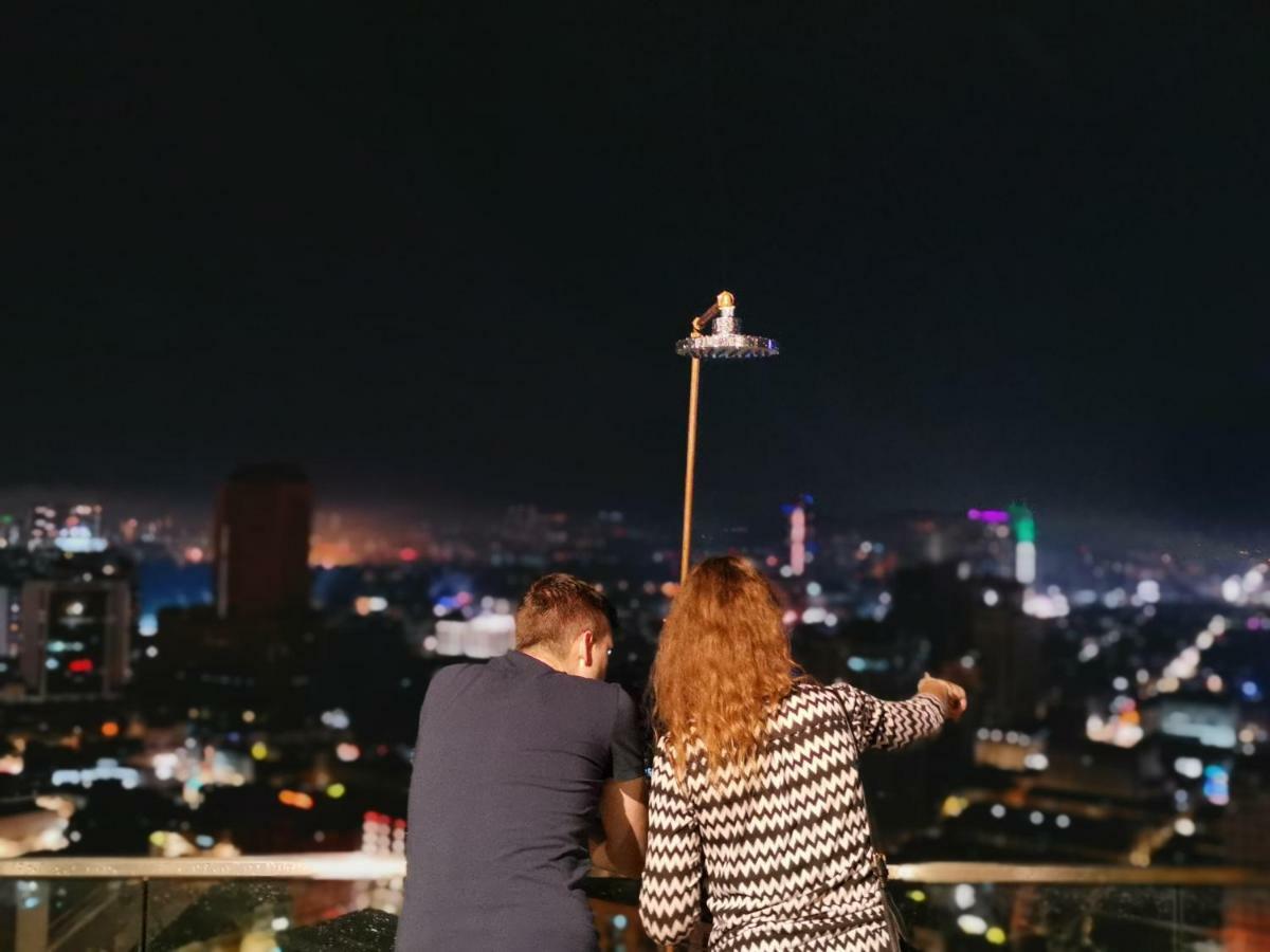 Penthouse On 34 - The Highest Unit And Best Views In Regalia & Private Rooftop Terrace Kuala Lumpur Bagian luar foto